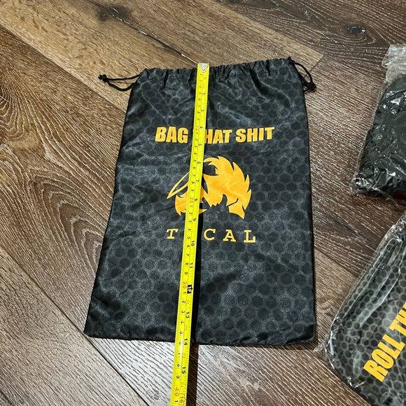 NWT Tical beanie and accessories 5 total - Picture 6 of 9